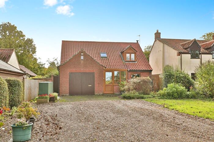 3 Bedroom Chalet For Sale In Foxley Road, Themelthorpe, Dereham, NR20