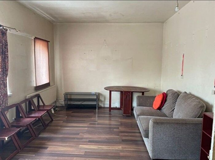 3 Bedroom Flat To Rent In Spring Road, Birmingham, B11