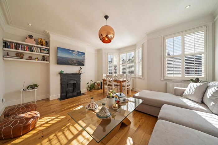 2 Bedroom Flat To Rent In Kings Road London, NW10