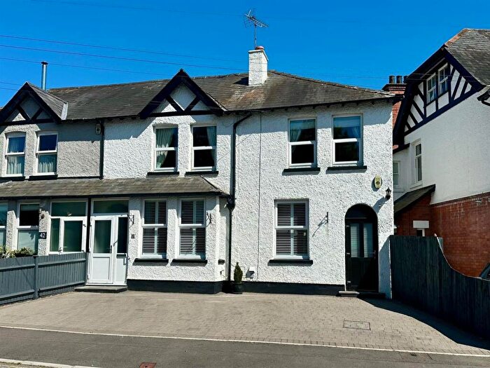 3 Bedroom Semi-Detached House For Sale In Penn Grove Road, Hereford, HR1