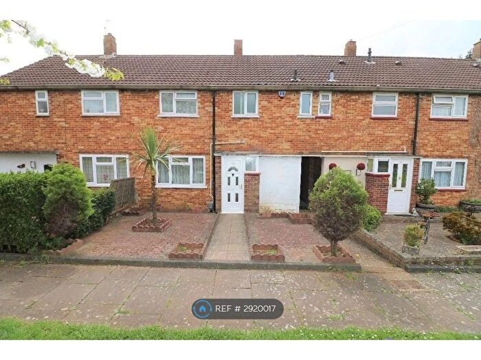 3 Bedroom Terraced House To Rent In Catsbrook Road, Luton, LU3