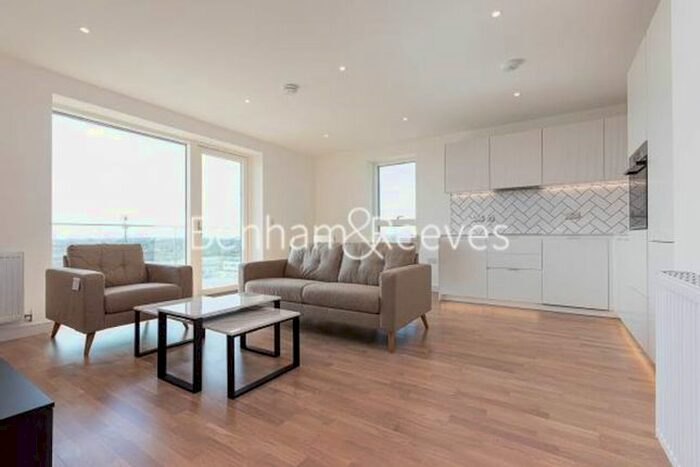 2 Bedroom Flat To Rent In Accolade Avenue, Southall, UB1