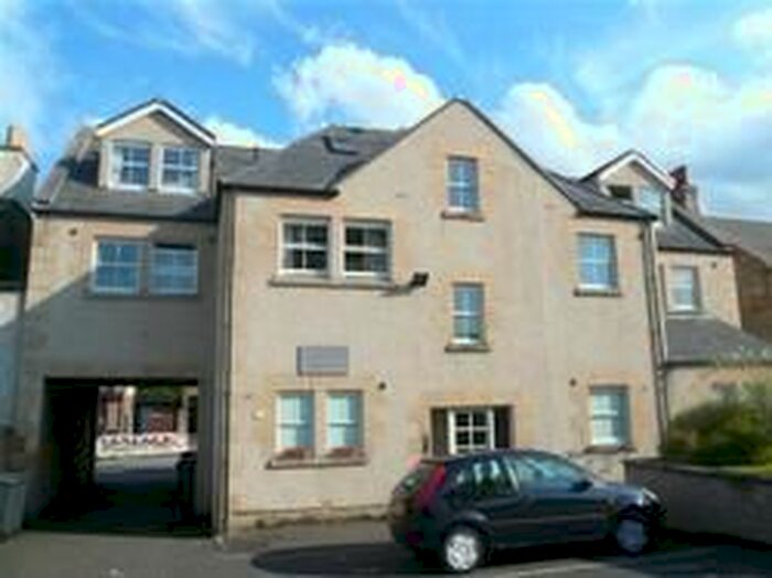3 Bedroom Flat To Rent In Lanark Road, Juniper Green, EH14