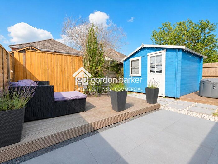 2 Bedroom Flat For Sale In Nortoft Road, Bournemouth, BH8