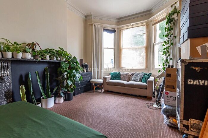 Studio To Rent In Seafield Road, Hove, BN3