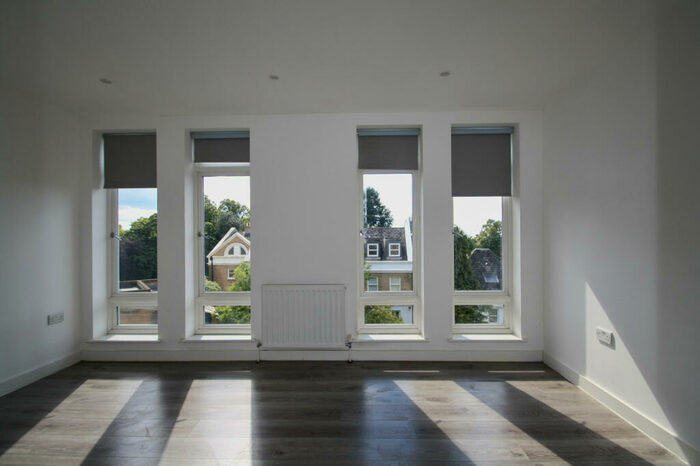 2 Bedroom Apartment To Rent In Westow Street, London, SE19