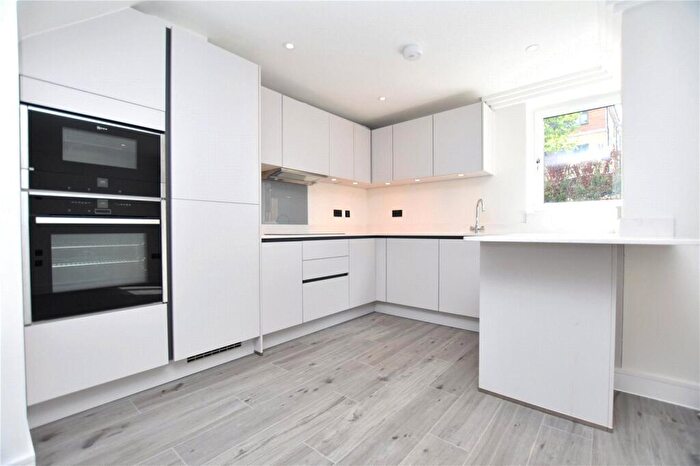 1 Bedroom Apartment To Rent In South Norwood Hill, London, SE25