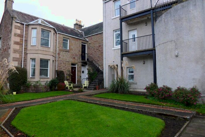 2 Bedroom Flat To Rent In Church Street, Broughty Ferry, Dundee, DD5