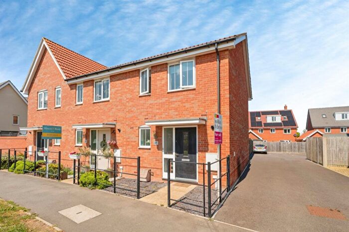 2 Bedroom End Of Terrace House For Sale In Fuller Way, Stowmarket, IP14