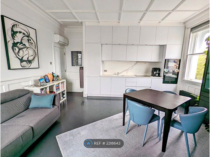 1 Bedroom Flat To Rent In West Smithfield, London, EC1A