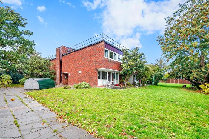 1 Bedroom Apartment To Rent In Rosedene, Christchurch, London, NW6