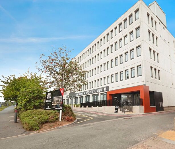 2 Bedroom Flat For Sale In Coventry Road, Birmingham, B26