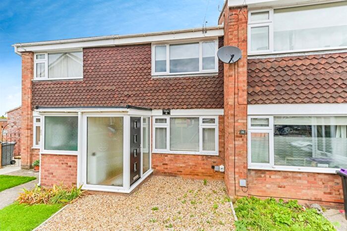 2 Bedroom Terraced House For Sale In Girton Way, Stamford, PE9