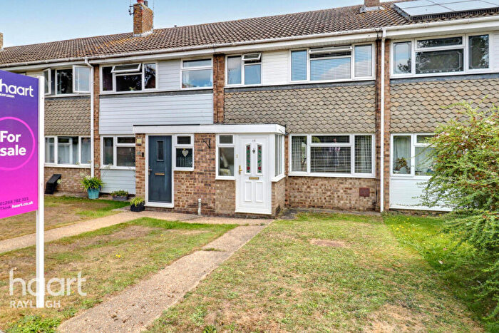 3 Bedroom Terraced House For Sale In Bramfield Road East, Rayleigh, SS6