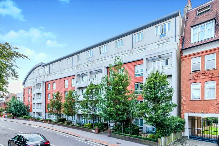 2 Bedroom Flat To Rent In Park Lane, Croydon, CR0