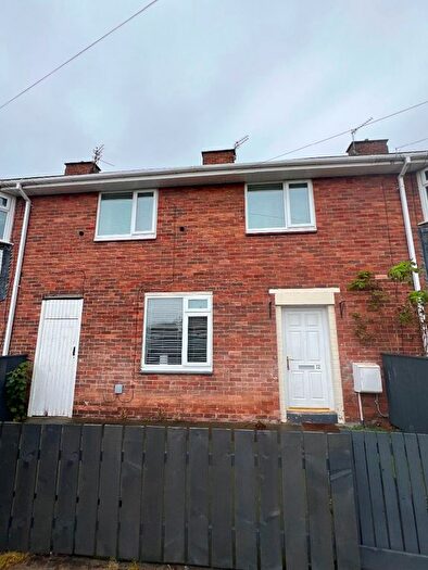 3 Bedroom Semi-Detached House To Rent In Lindsay Avenue, Blyth, NE24