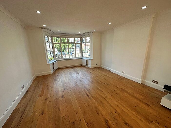 5 Bedroom Detached House To Rent In Penshurst Gardens, Edgware, HA8
