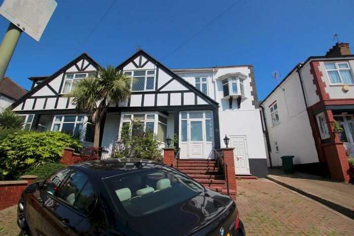 5 Bedroom House To Rent In Upcroft Avenue, Edgware, HA8