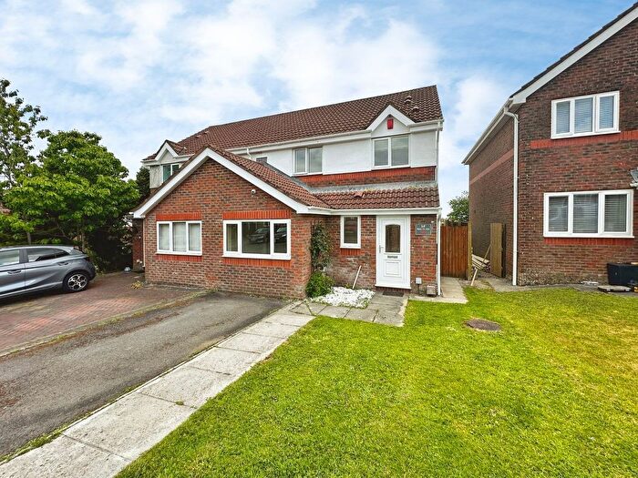 3 Bedroom Semi-Detached House For Sale In Banc-Yr-Allt, Bridgend, CF31