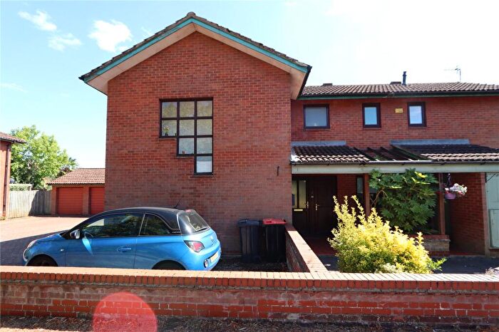 1 Bedroom Maisonette For Sale In Wedgwood Avenue, Blakelands, Milton Keynes, Buckinghamshire, MK14
