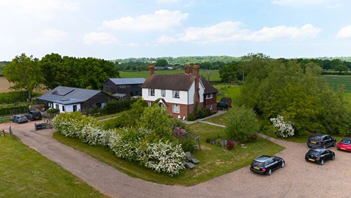 4 Bedroom Detached House For Sale In Lenham Road, Headcorn, TN27