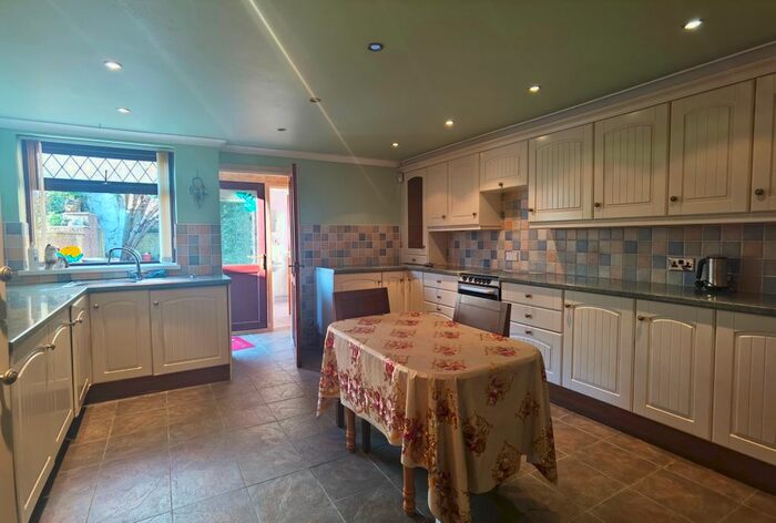 2 Bedroom Semi-Detached House To Rent In Oxford Street, Swansea, SA1