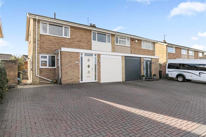 4 Bedroom Semi-Detached House For Sale In Hurn Lane, Keynsham, BS31