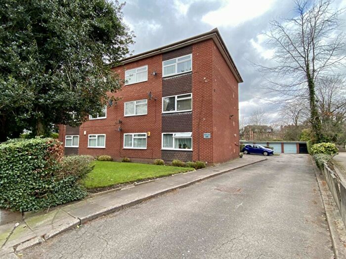 3 Bedroom Flat To Rent In Wilmslow Road, Didsbury, Manchester, M20