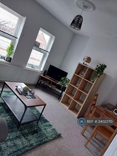 2 Bedroom Maisonette To Rent In Cardiff Road, Reading, RG1