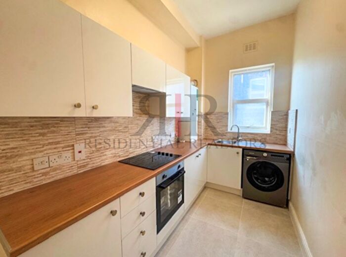 2 Bedroom Terraced House To Rent In Willesden Lane, London, NW6