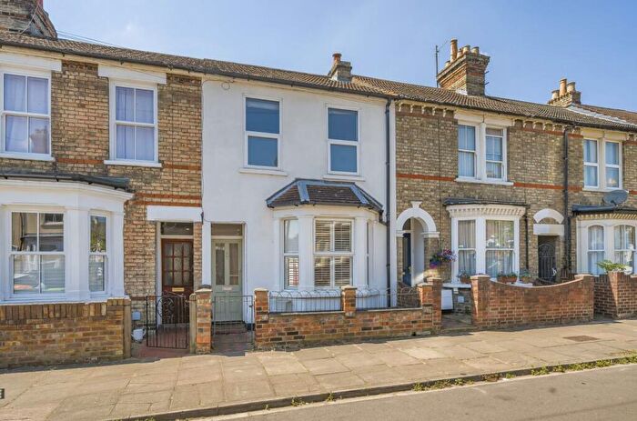 2 Bedroom Terraced House To Rent In Palmerston Street, MK41