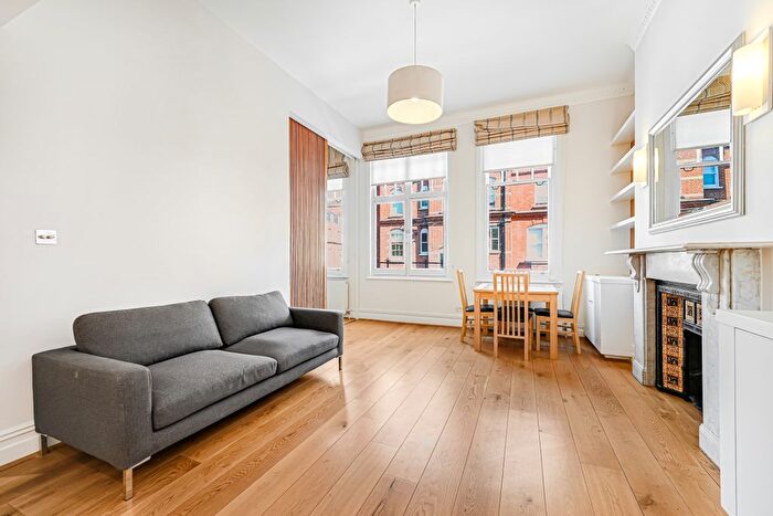 1 Bedroom Flat To Rent In Egerton Gardens, Knightsbridge, SW3