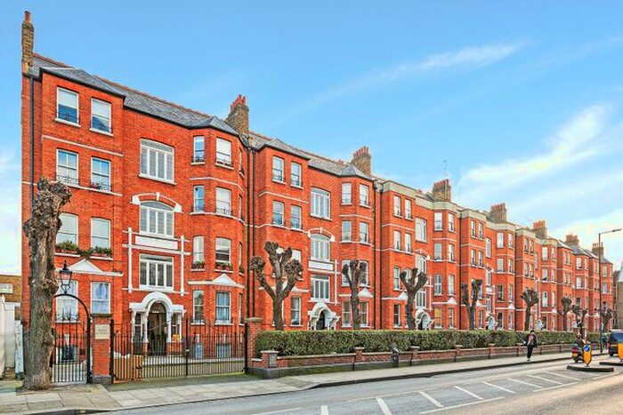 3 Bedroom Flat To Rent In Drive Mansions, Fulham Road, SW6