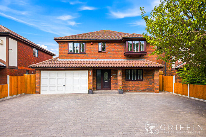 5 Bedroom Detached House For Sale In Warren Lane, Grays, RM16