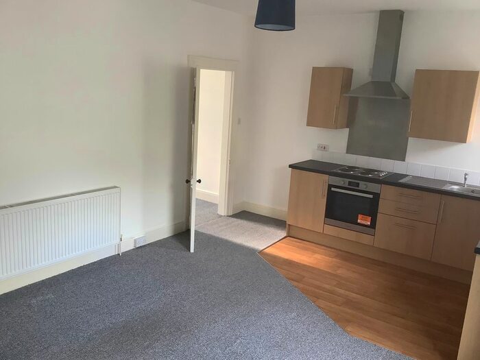 2 Bedroom Flat To Rent In Trematon Terrace, Plymouth, PL4