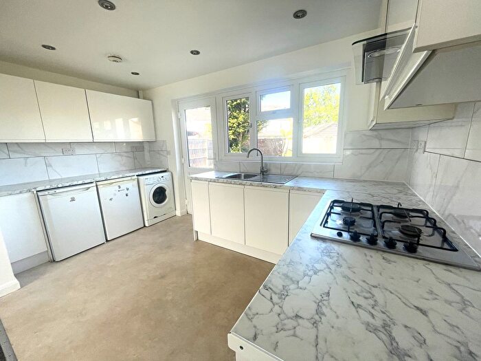 3 Bedroom Property To Rent In Leavesden Road, Watford, WD24