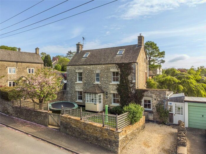 4 Bedroom SemiDetached House For Sale In Randalls Green, Chalford Hill