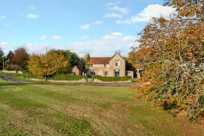 4 Bedroom Detached House For Sale In Stoke Row, Henley-on-Thames, Oxfordshire, RG9