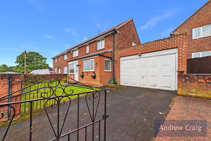 3 Bedroom Semi-Detached House For Sale In Hillsview Avenue, Kenton, NE3