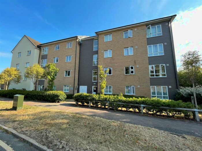 2 Bedroom Apartment To Rent In Bunkers Crescent, Bletchley, Milton Keynes, MK3
