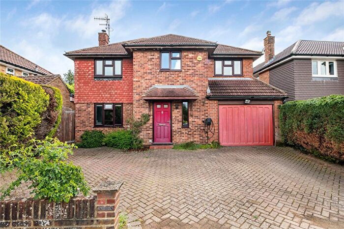 4 Bedroom Detached House For Sale In Benhams Drive, Horley, Surrey, RH6