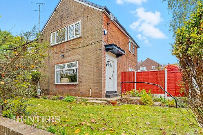 3 Bedroom Semi Detached House For Sale In Marland Avenue, Oldham, OL8