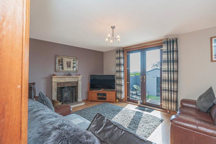 2 Bedroom Cottage For Sale In Manse Road, Glencraig, Lochgelly, KY5