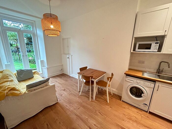 1 Bedroom Flat To Rent In Sloan Street, Leith, Edinburgh, EH6