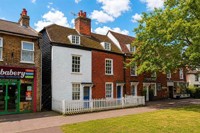 2 Bedroom End Of Terrace House For Sale In High Steet, Epping, CM16
