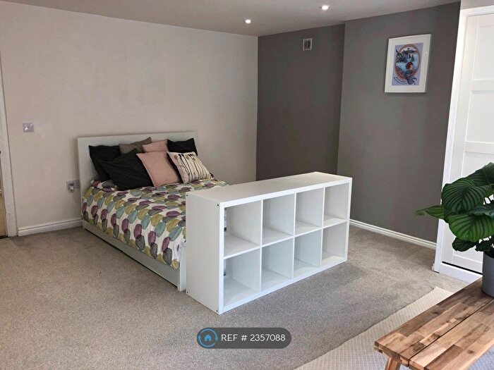 Studio To Rent In Auckland Road East, Southsea, PO5