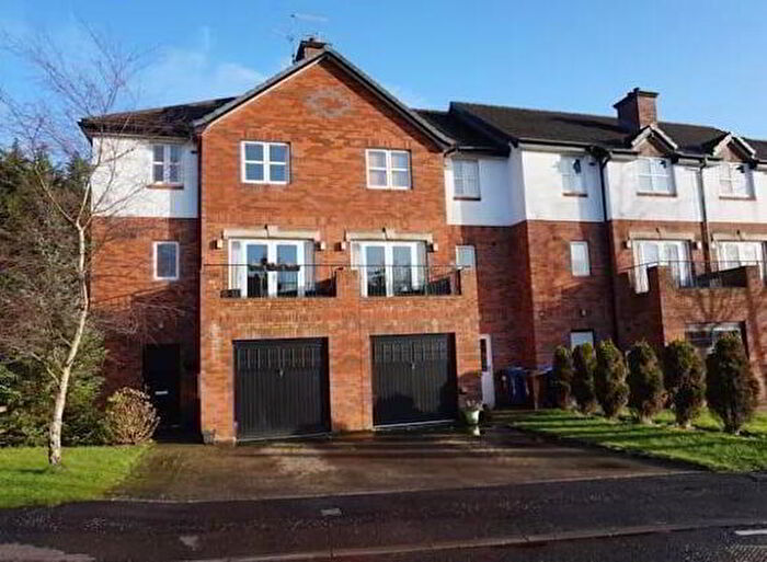 4 Bedroom TownHouse For Sale In St Annes Road, Belfast, BT10