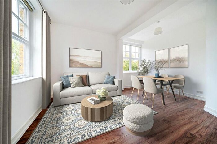 1 Bedroom Apartment For Sale In Avonley Road, London, SE14