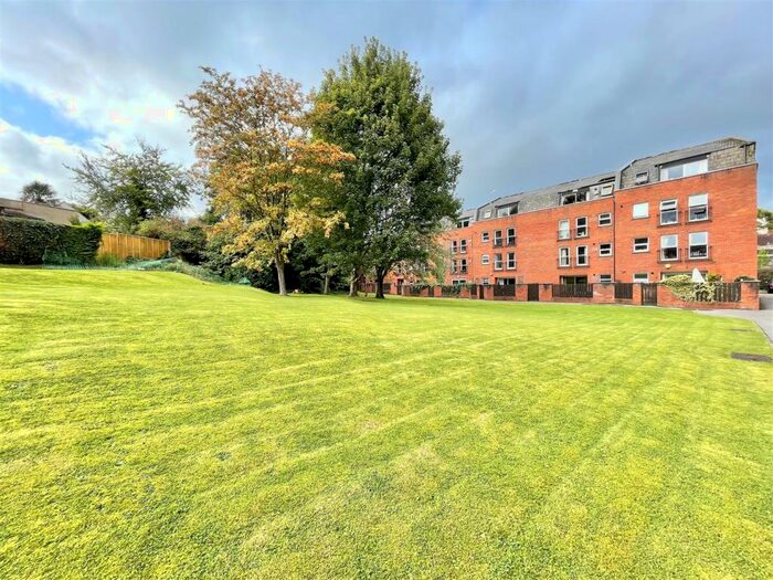 2 Bedroom Apartment To Rent In Alma Vale Road, Clifton, Bristol, BS8