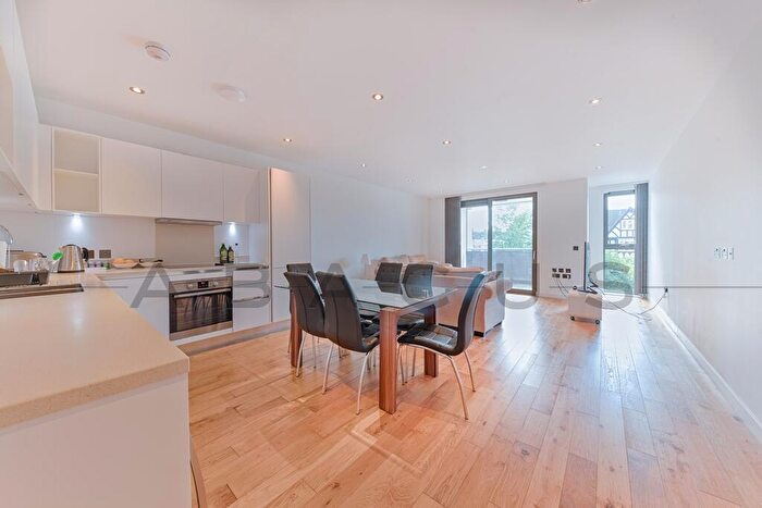 2 Bedroom Flat To Rent In The Cascades, Finchley Road, Hampstead, NW3